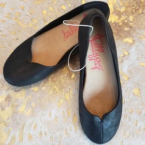NWT Jellypop Memory Foam Black Flats 6.5